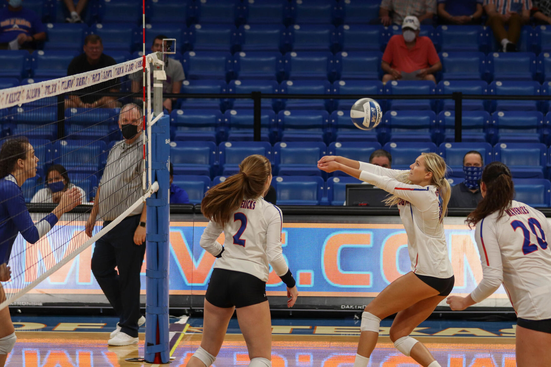 Photos: UTA volleyball earns first two wins of season at third annual Maverick Invitational